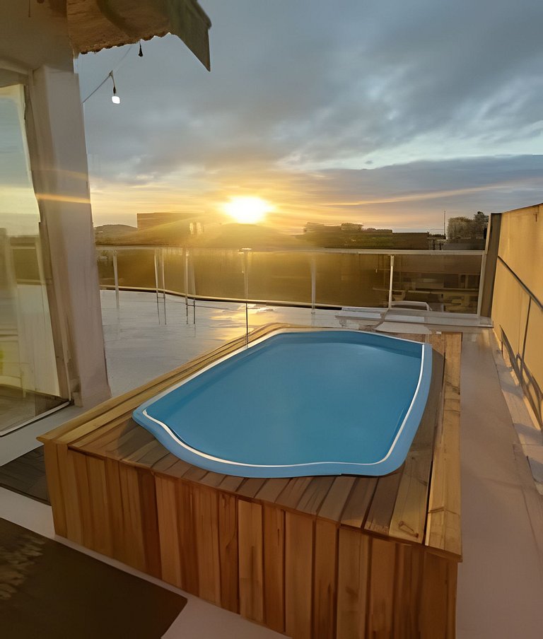 Triplex perto do Mar