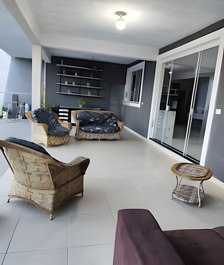 Triplex perto do Mar