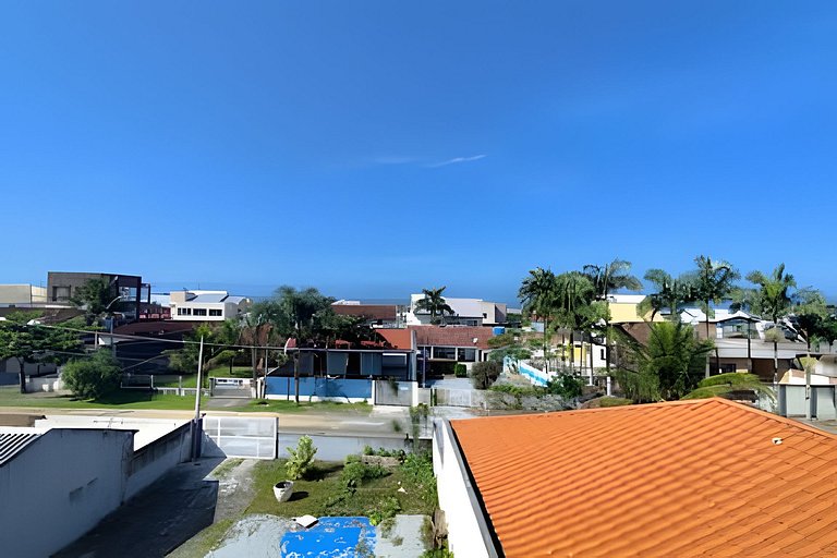 Triplex perto do Mar