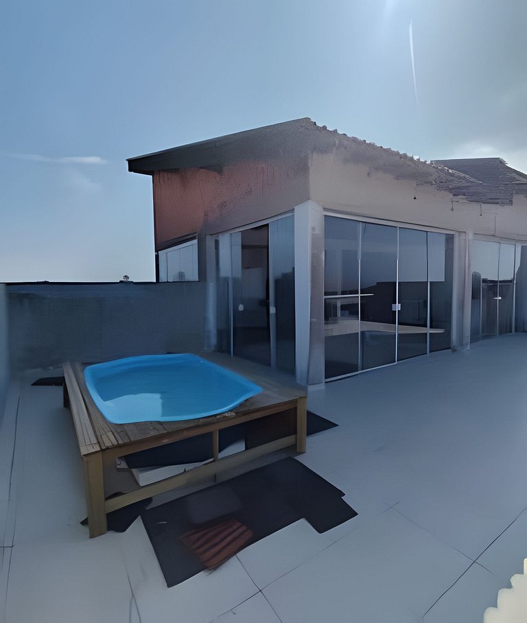 Triplex perto do Mar