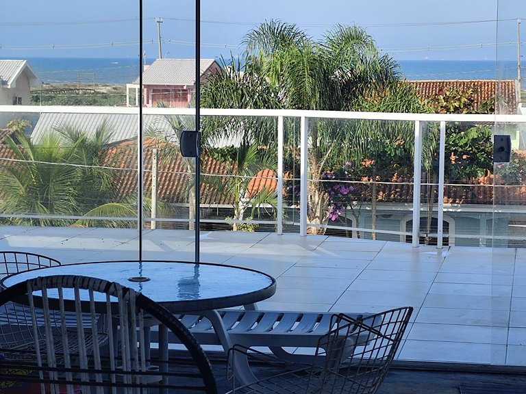 Triplex ao lado do Mar